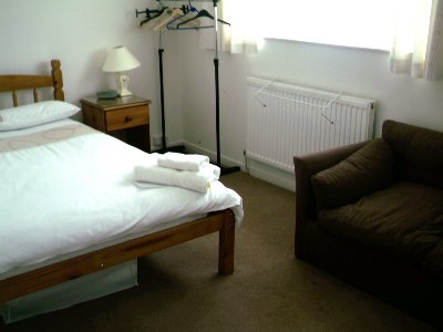 Rooms | Accommodation in Heathrow and Middlesex gallery image 10